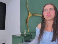 Amateur Live Sex Cam of RoxanneBloom