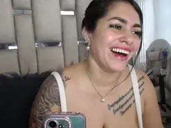 Amateur Private Sex Chat of chelaqueen_