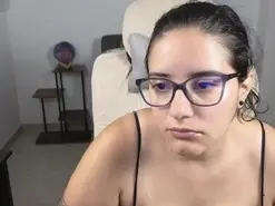 Amateur Adult Webcam of Moon_woman
