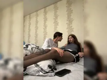 Bongacams Watch Live Sex Cams of Skynlayer