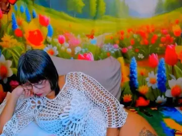 Bongacams Sex Cam of indianroxy