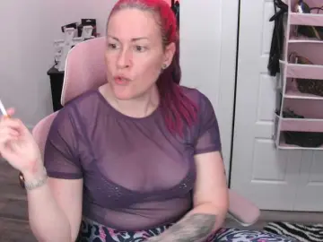 Bongacams Free Porn Cam of gennyrock