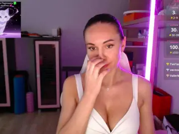 Bongacams Adult Webcam of QWEENII