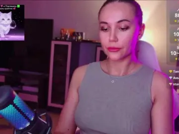 Bongacams Live Porn of QWEENII