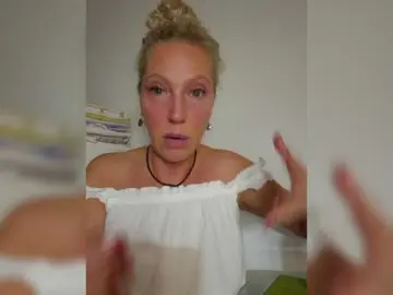Bongacams Best live sex cam show of MoonKitten