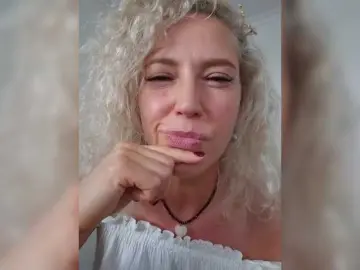 Bongacams Sex Cam of MoonKitten