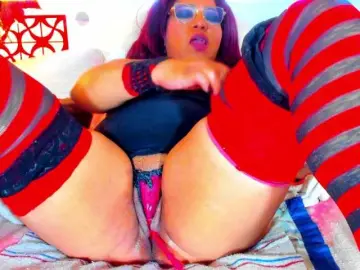 Bongacams Free Porn Cam of XxXbrunettesquirtxXx