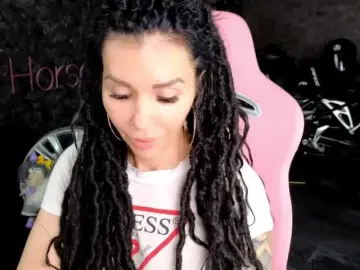 Bongacams Free Live Porn of -BABAYAGA-