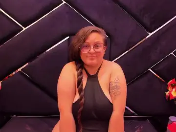 Bongacams Free Porn Cam of SaraThonson