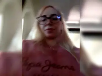Bongacams Private Sex Chat of LittleSammy