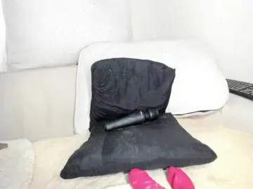 Bongacams Watch Live Sex Cams of bigboobsh