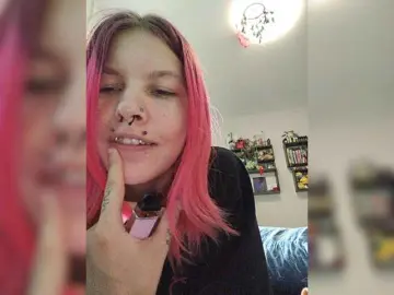 Bongacams Watch Live Sex Cams of SquirtApril