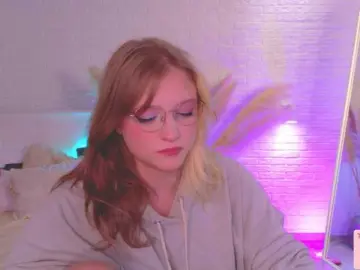 Bongacams Adult Webcam of CrazyWine