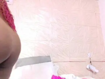 Bongacams Watch Live Sex Cams of ebony-suggarmommy1