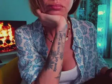 Bongacams Live Sex Cam of kirillenok