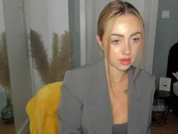 Bongacams Sex Cam of SEXYcoralie
