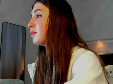 Bongacams Sex Cam of Emily-Lews