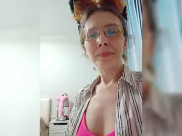 Bongacams Free Porn Cam of -queen-margo-