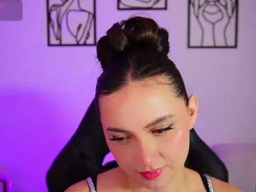 Bongacams Watch Live Sex Cams of AliceHarper1