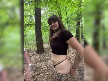 Bongacams Watch Live Sex Cams of Cherry-viking98