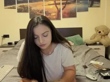 Bongacams Watch Live Sex Cams of adellineee