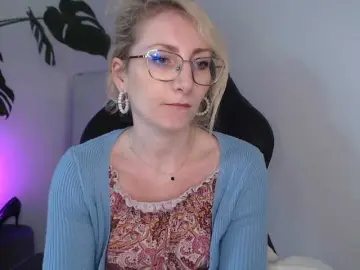 Bongacams Free Porn Cam of CinderellaMoon
