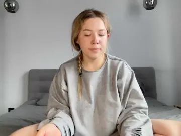 Bongacams Free Porn Cam of AlyraSun