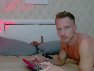 Bongacams Sex Cam of JessSteve