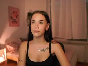Bongacams Watch Live Sex Cams of magenrain