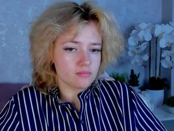 Bongacams Live Sex Cam of LunaaBee