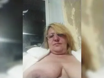 Bongacams Sex Cam of ForestLadyXL