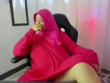 Bongacams Best live sex cam show of CarolineSoliz