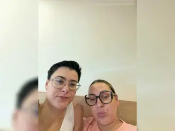 Bongacams Live Sex Cam of dreamteamgirls