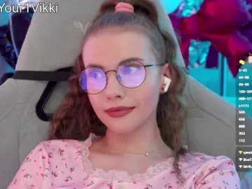 Bongacams Live Porn of -VikkiL0vesCheese-