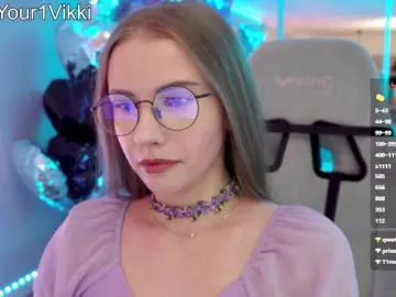 Bongacams Adult Webcam of -VikkiL0vesCheese-