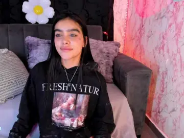Bongacams Private Sex Chat of laurencamila1