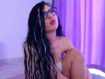 Bongacams Sex Cam of RavenFoxy