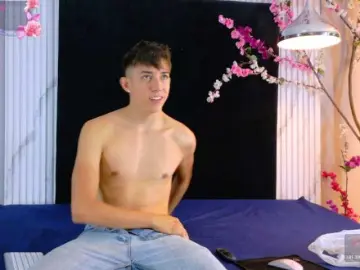 Bongacams Nude Webcam of Danteandvioletecr