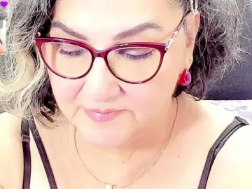 Bongacams Watch Live Sex Cams of cataleya-mom