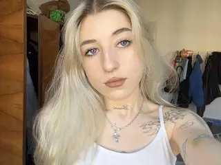 EmmyHot