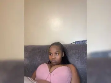 Bongacams Free Live Porn of Curvy-maxy9