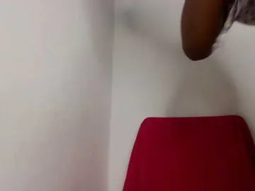 Bongacams Free Porn Cam of Flirtyarrya