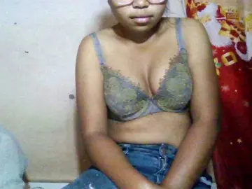 Bongacams Live Sex Cam of Rosah