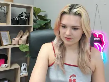 Bongacams Watch Live Sex Cams of SweetLilyxo