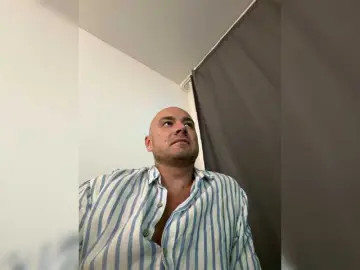 Bongacams Live Sex Cam of ALEXMILANA