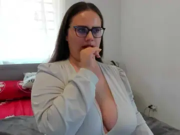 Bongacams Best live sex cam show of amiravyxen
