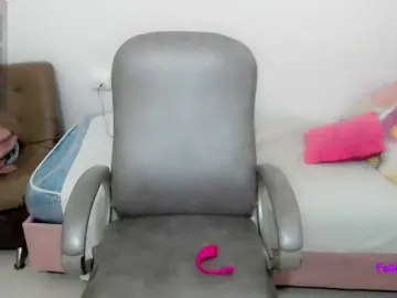 Bongacams Watch Live Sex Cams of elly-willis