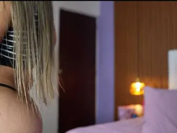 Bongacams Best live sex cam show of QuickHookup