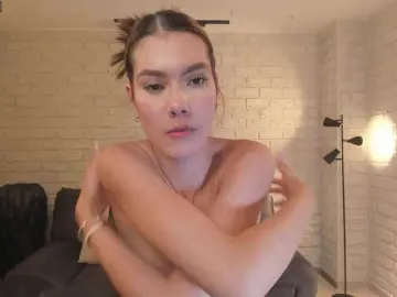 Bongacams Live Sex Cam of NiaSalvatore