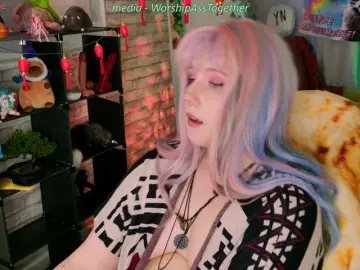 Bongacams Watch Live Sex Cams of candy-yeah